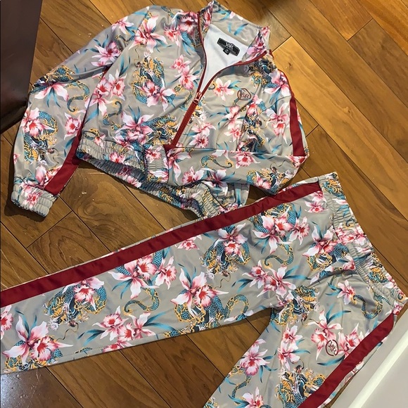 flower sweatsuit